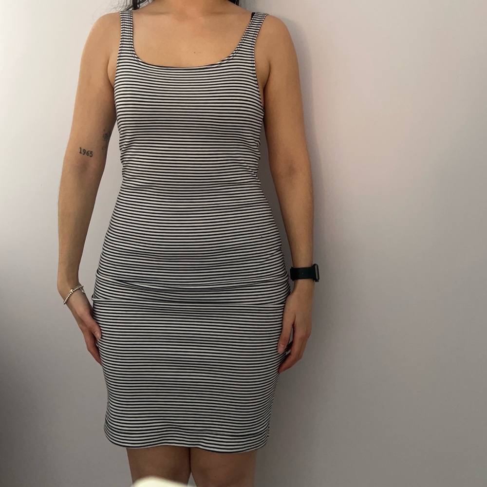 Zara Stripped Bodycon Midi Dress, Size: M